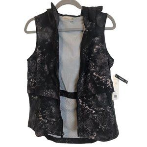 WOMAN VEST